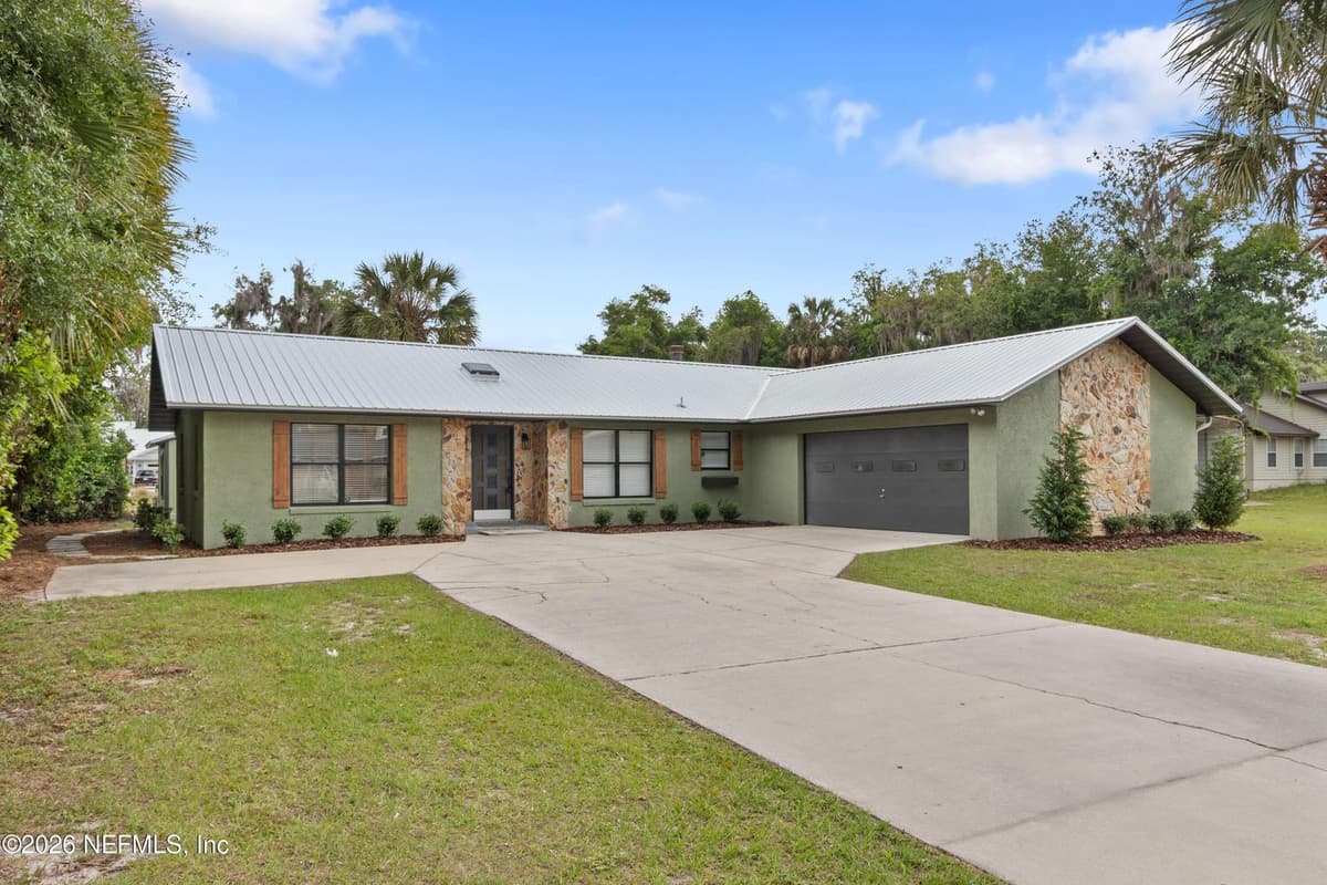 226 PORT COMFORT Drive, East Palatka, FL 32177 2