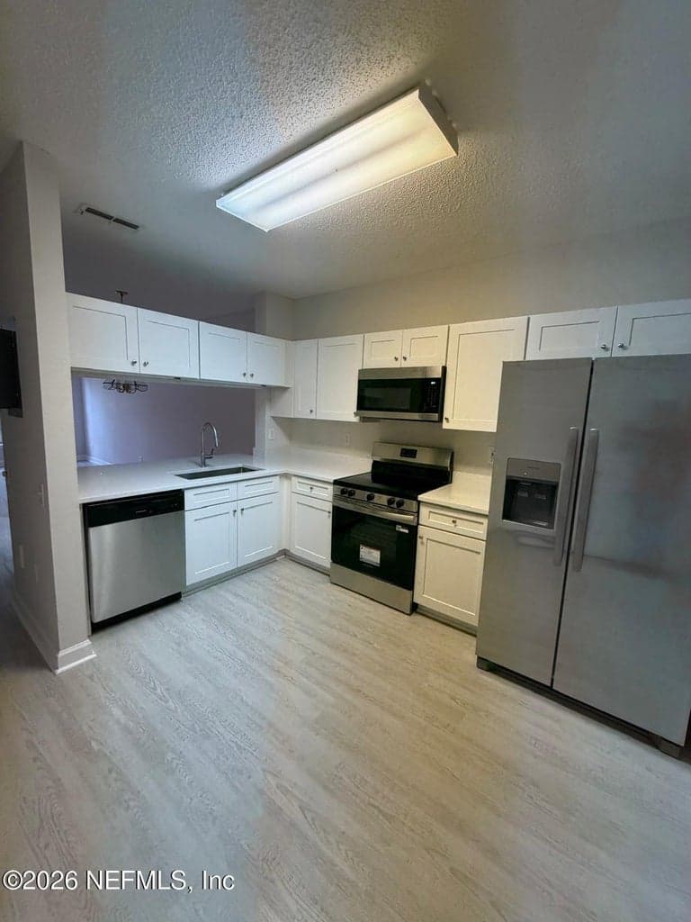 12311 KENSINGTON LAKES Drive 905, Jacksonville, FL 32246 3