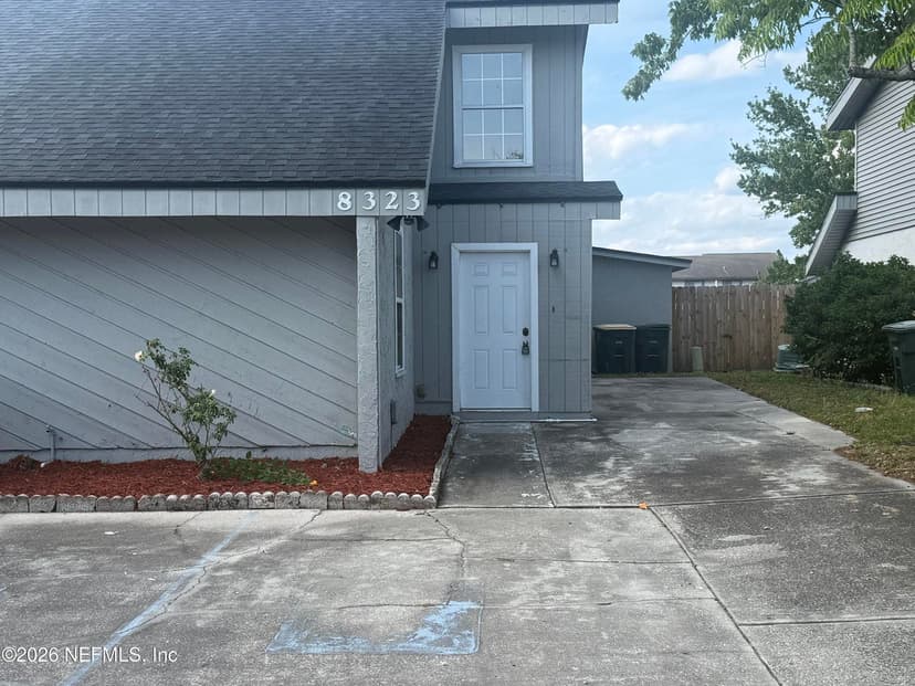 8323 CENTURY POINT Drive N, Jacksonville, FL 32216