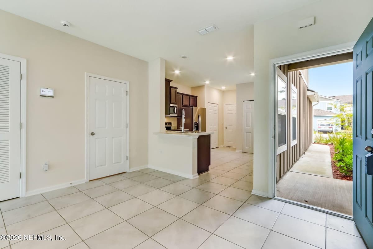 832 OBSERVATORY Parkway, Jacksonville, FL 32218 3