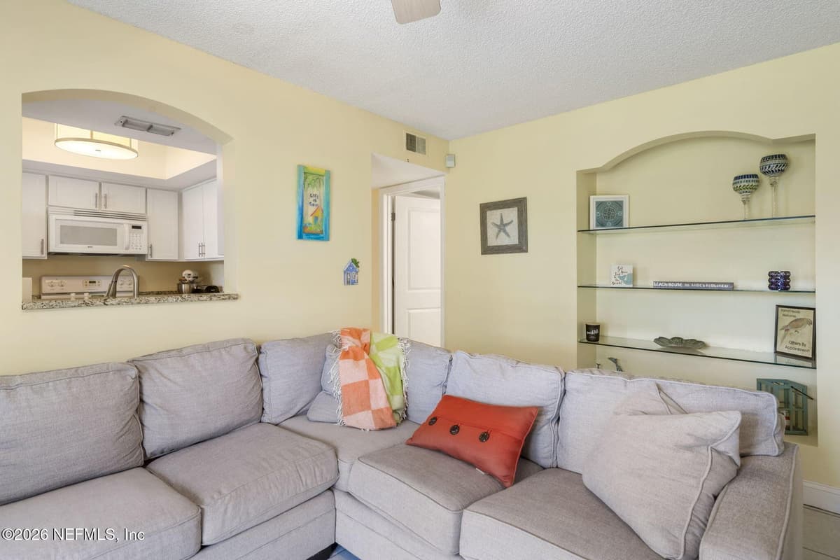 1030 4TH Street 1B, Jacksonville Beach, FL 32250 3