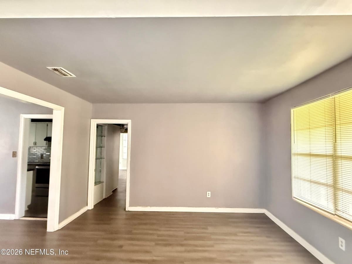 8384 DELAWARE Avenue, Jacksonville, FL 32208 3