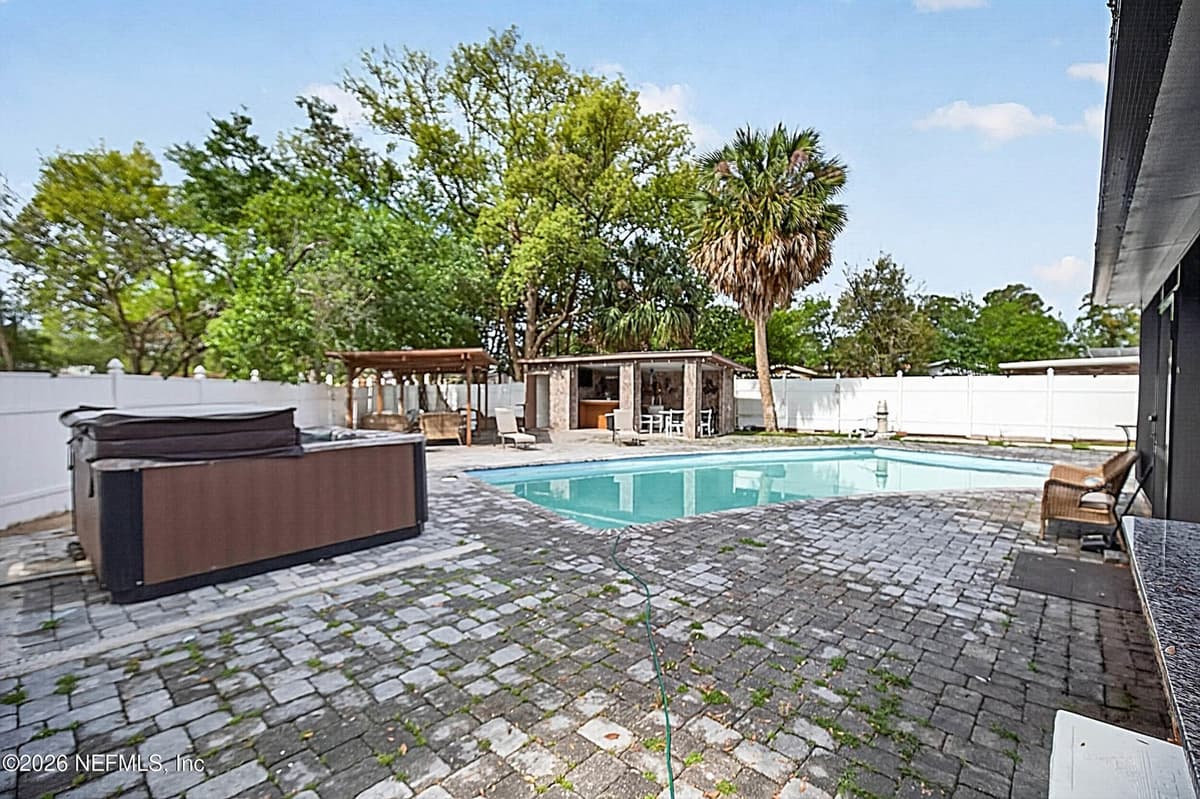 6430 BAYFIELD Drive, Jacksonville, FL 32277 2