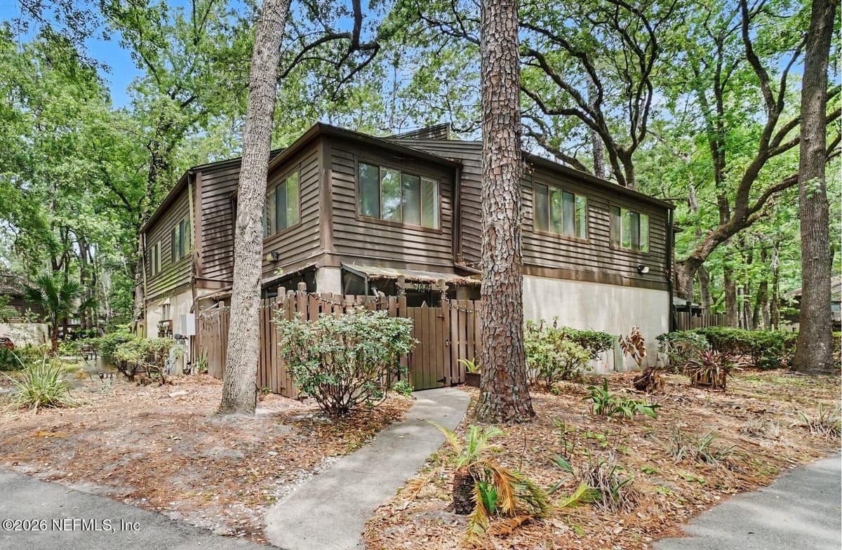 10396 BIGTREE Circle, Jacksonville, FL 32257 2