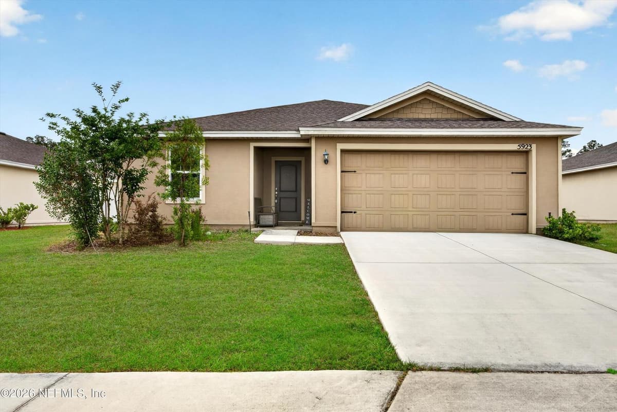 5923 CROSBY LAKE Way E, Macclenny, FL 32063 2