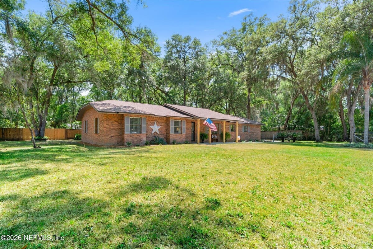 155 CAROLE Road, Palatka, FL 32177 2