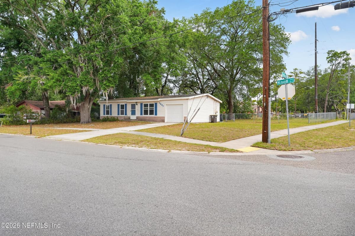 7807 KNOLL Drive N, Jacksonville, FL 32221, Jacksonville, FL - photo 2