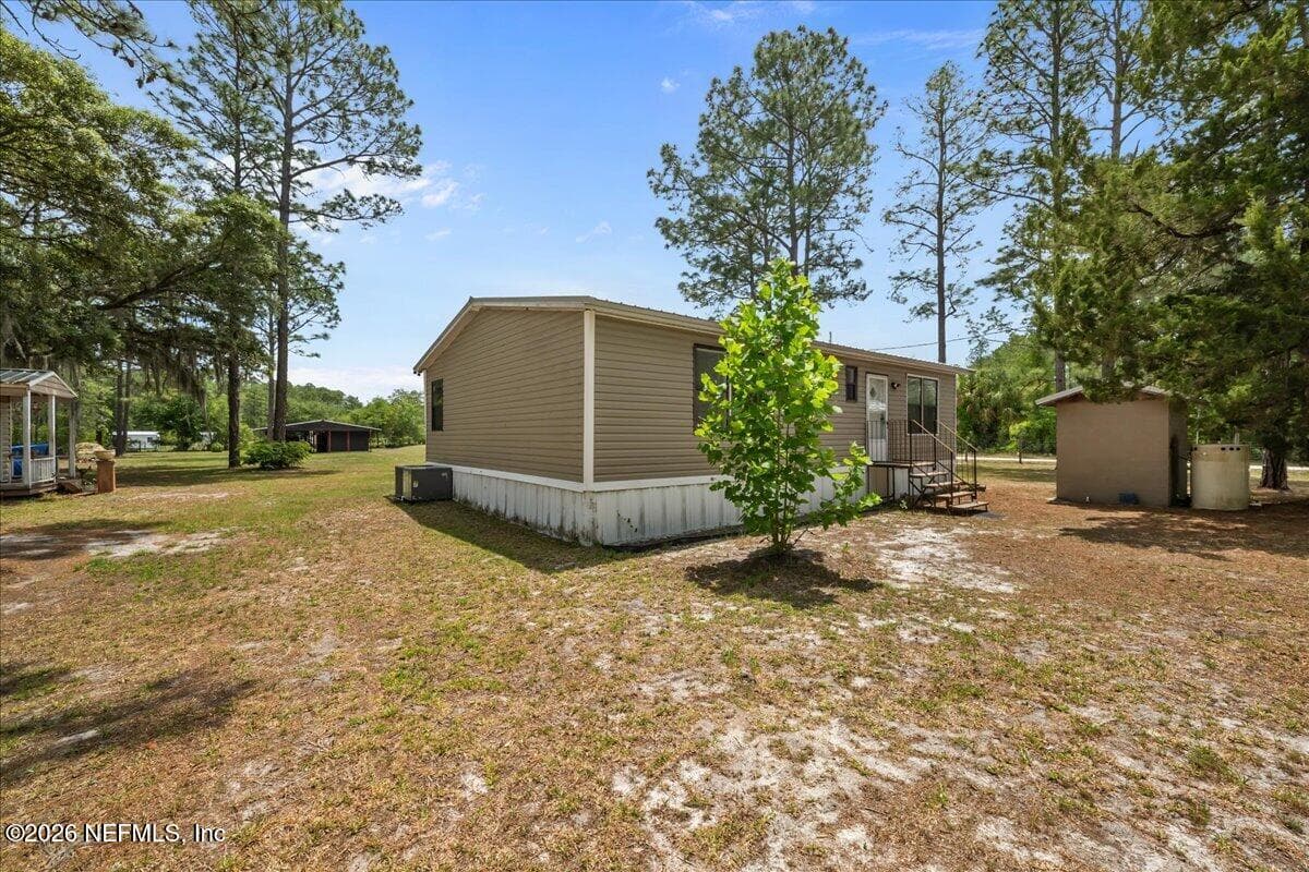 100 VIVIAN Drive, Palatka, FL 32177, Palatka, FL - photo 2
