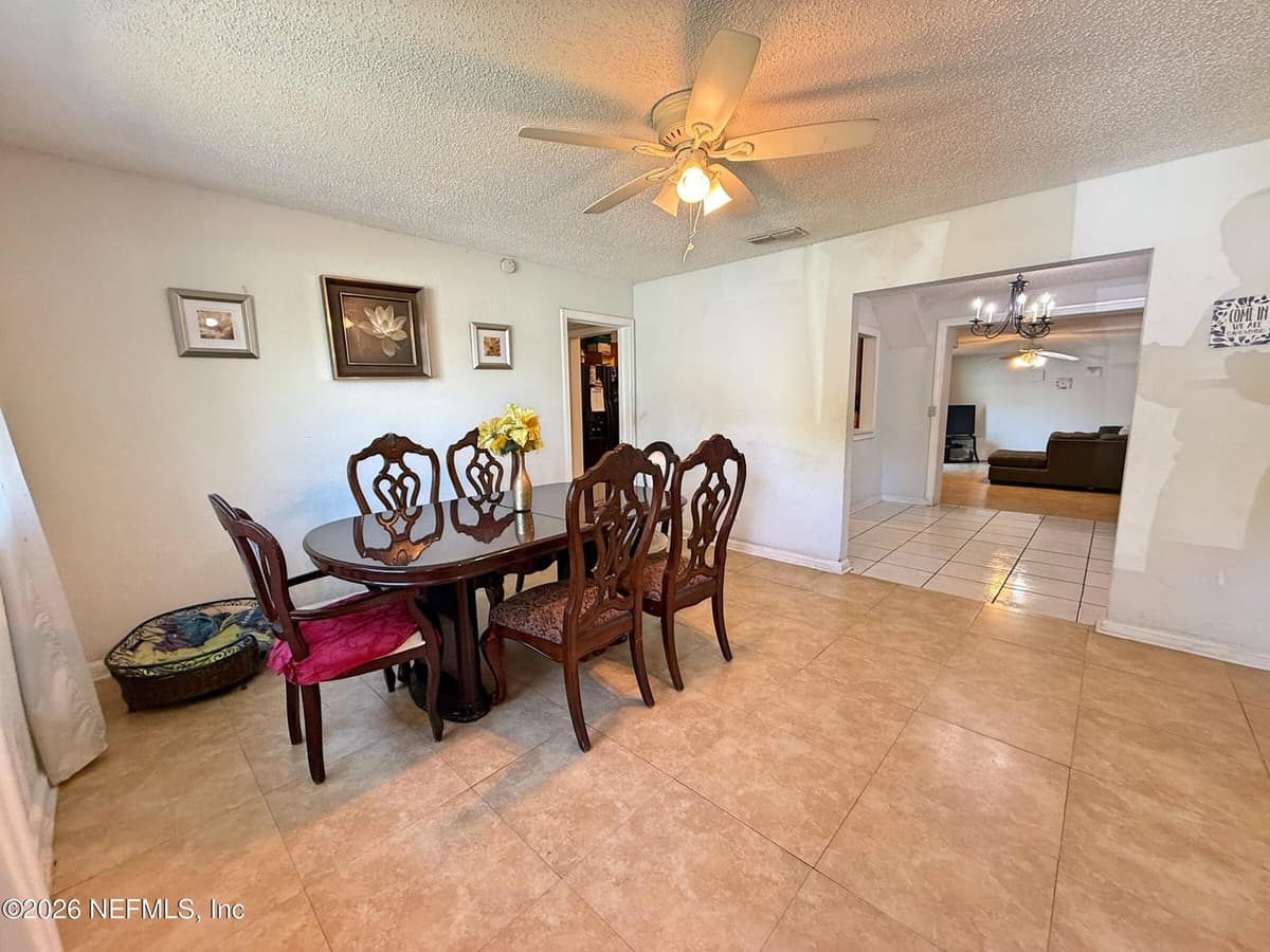 2846 YELLOW PINE Drive, Jacksonville, FL 32277, Jacksonville, FL - photo 3