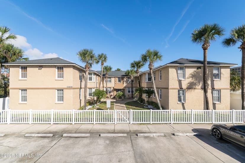 319 1ST Avenue N 2-E, Jacksonville Beach, FL 32250