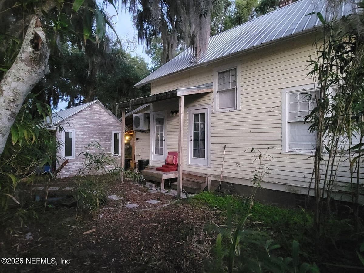 216 N SUMMIT Street, Crescent City, FL 32112, Crescent City, FL - photo 2