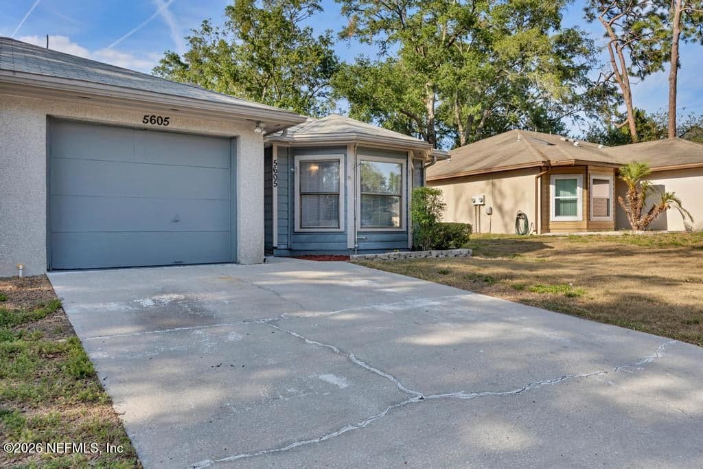 5605 PINEBAY Circle N, Jacksonville, FL 32244, Jacksonville, FL - photo 3