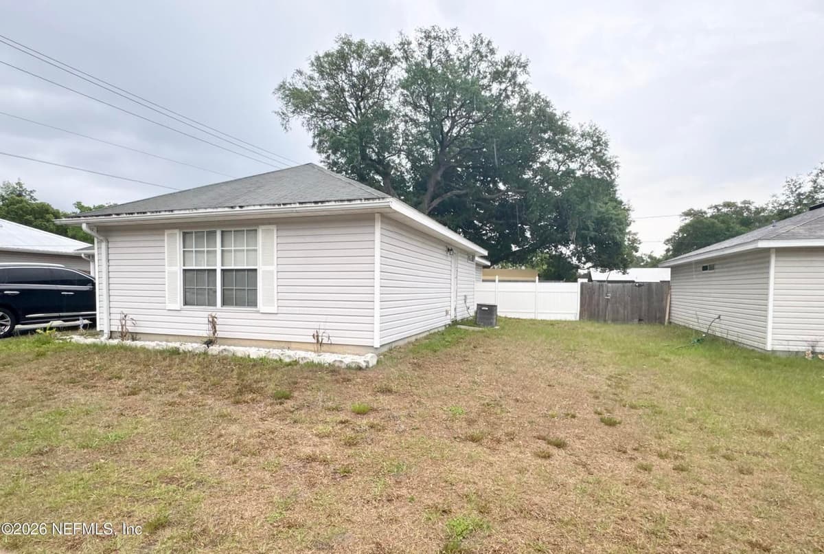 237 MANGO Drive, Palatka, FL 32177, Palatka, FL - photo 2