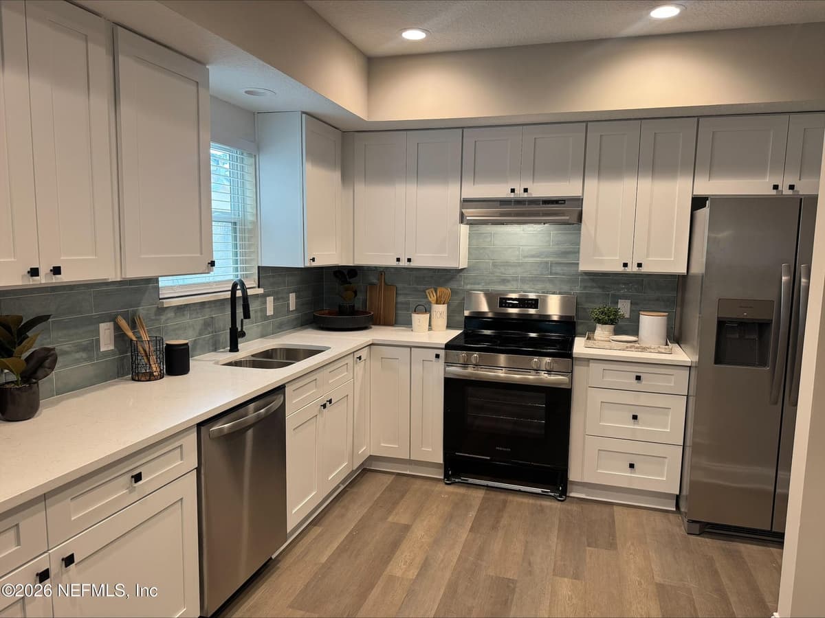 5534 MARINERS COVE Drive, Jacksonville, FL 32210, Jacksonville, FL - photo 2