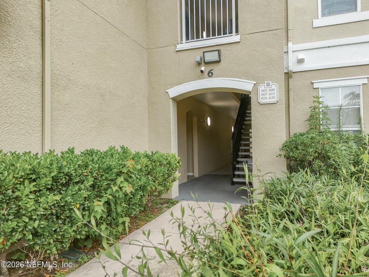 8290 GATE Parkway W 601, Jacksonville, FL 32216, Jacksonville, FL - photo 3