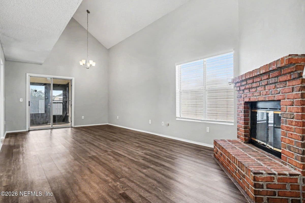 587 STAFFORDSHIRE Drive E, Jacksonville, FL 32225, Jacksonville, FL - photo 2
