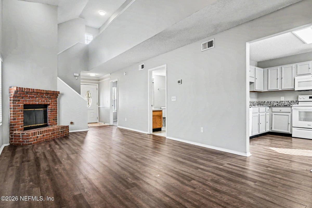 587 STAFFORDSHIRE Drive E, Jacksonville, FL 32225, Jacksonville, FL - photo 3