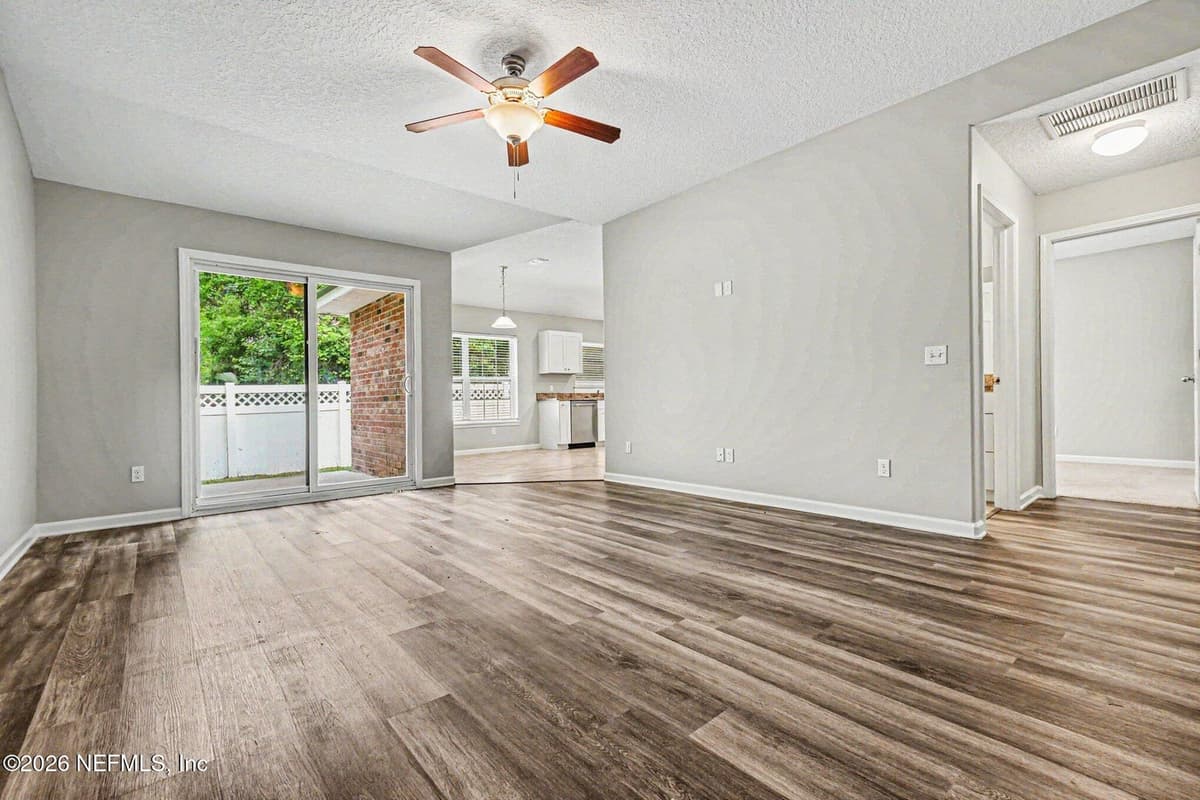 87043 CHESAPEAKE Avenue, Yulee, FL 32097, Yulee, FL - photo 2