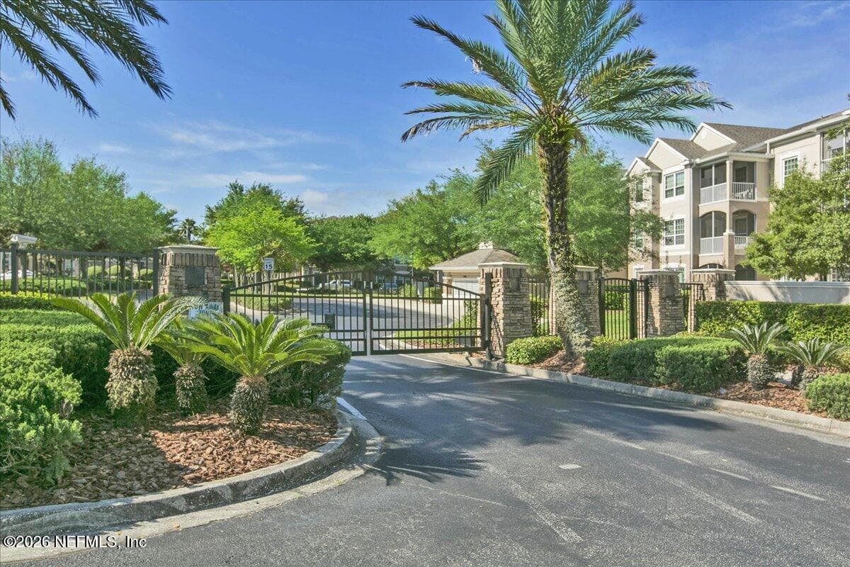 7990 BAYMEADOWS Road E 918, Jacksonville, FL 32256, Jacksonville, FL - photo 3