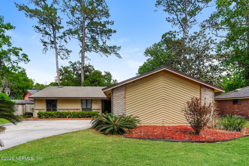 7213 SECRET WOODS Drive, Jacksonville, FL 32216