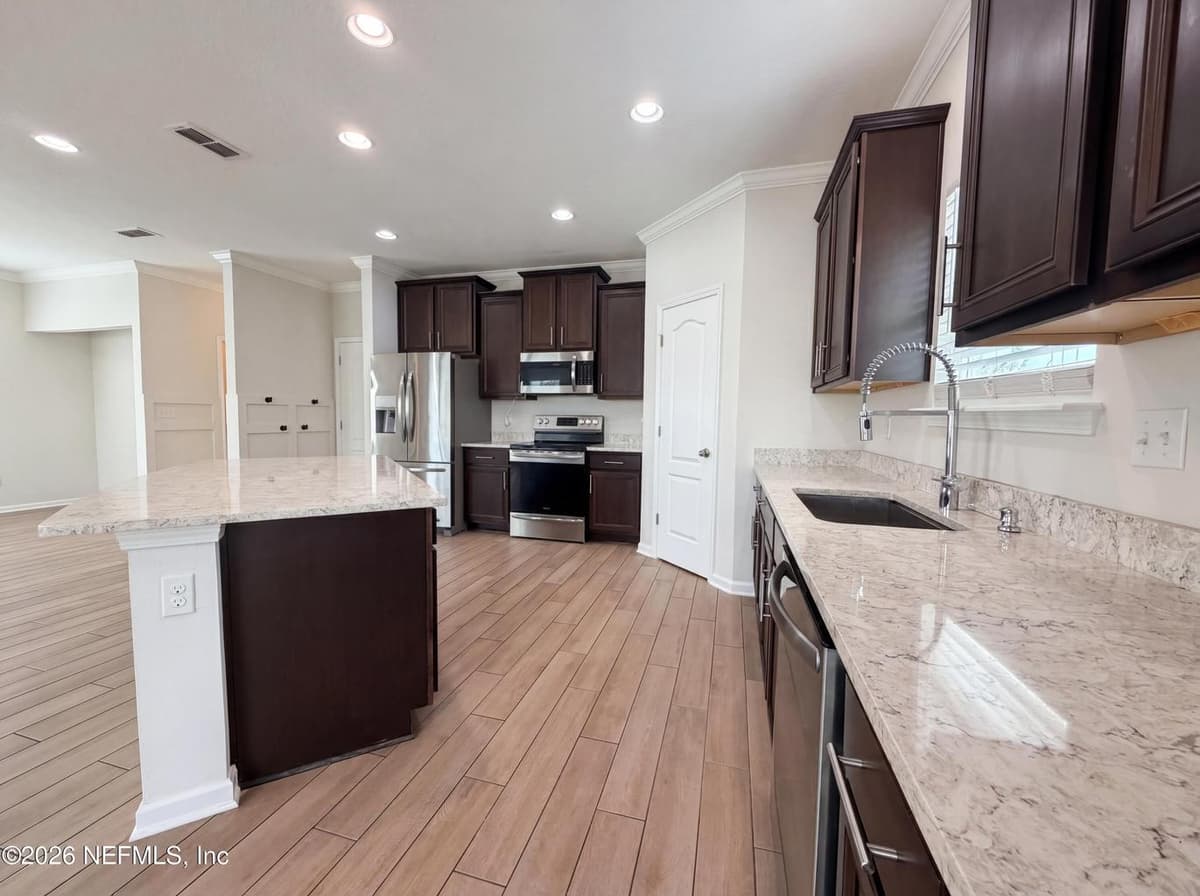 8250 CAPE FOX Drive, Jacksonville, FL 32222, Jacksonville, FL - photo 2