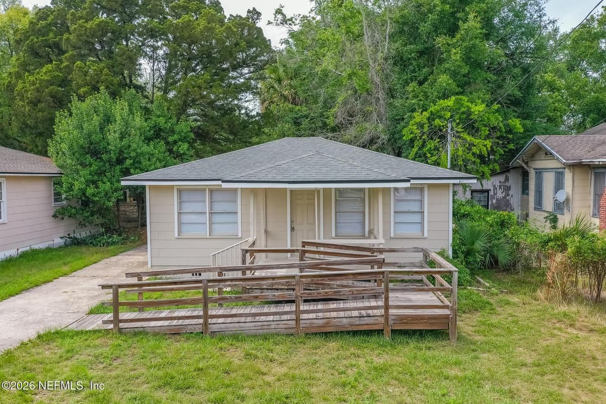 739 LYNTON Street, Jacksonville, FL 32208, Jacksonville, FL - photo 2