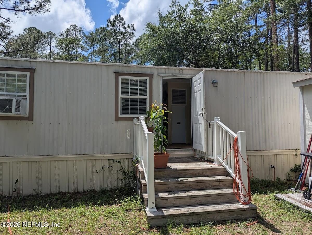 104 MOORE Avenue, Interlachen, FL 32148, Interlachen, FL - photo 2