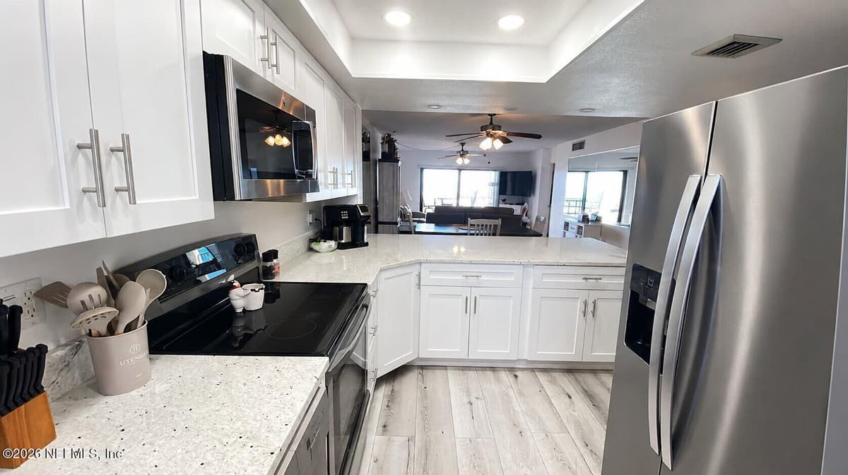 7520 RIDGEWOOD Avenue 805, Cape Canaveral, FL 32920, Cape Canaveral, FL - photo 2