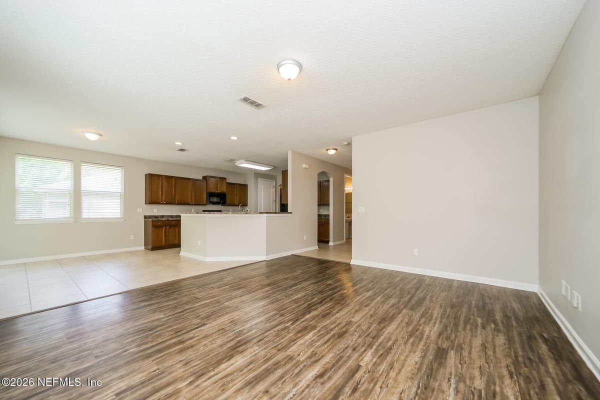 1550 CARPATHIAN Drive, Jacksonville, FL 32218, Jacksonville, FL - photo 2