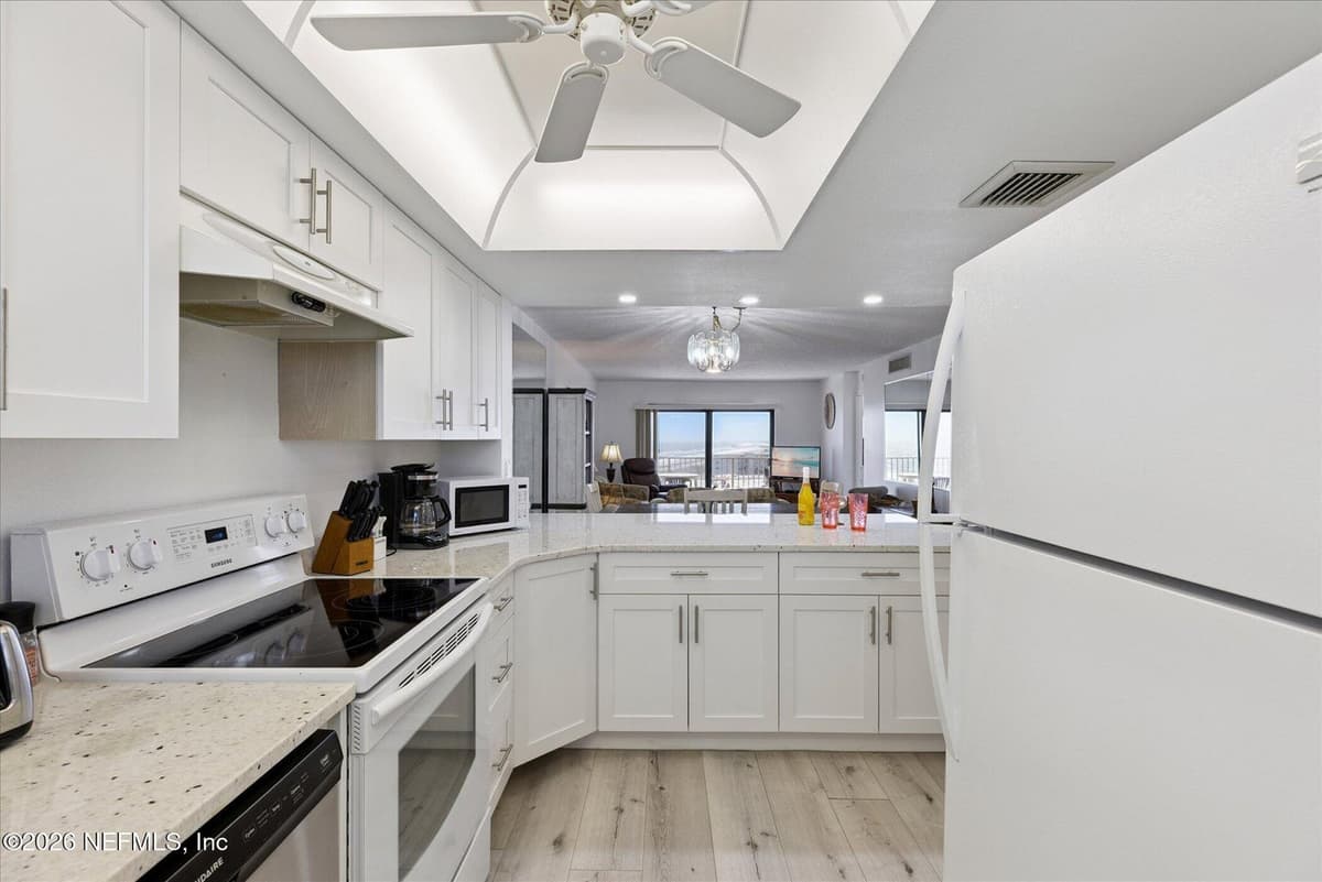 7520 RIDGEWOOD Avenue 906, Cape Canaveral, FL 32920, Cape Canaveral, FL - photo 2