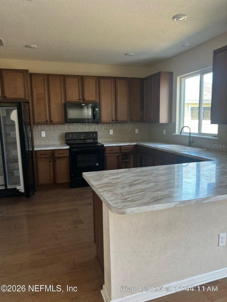9711 SKYDIVE Court, Jacksonville, FL 32221, Jacksonville, FL - photo 2