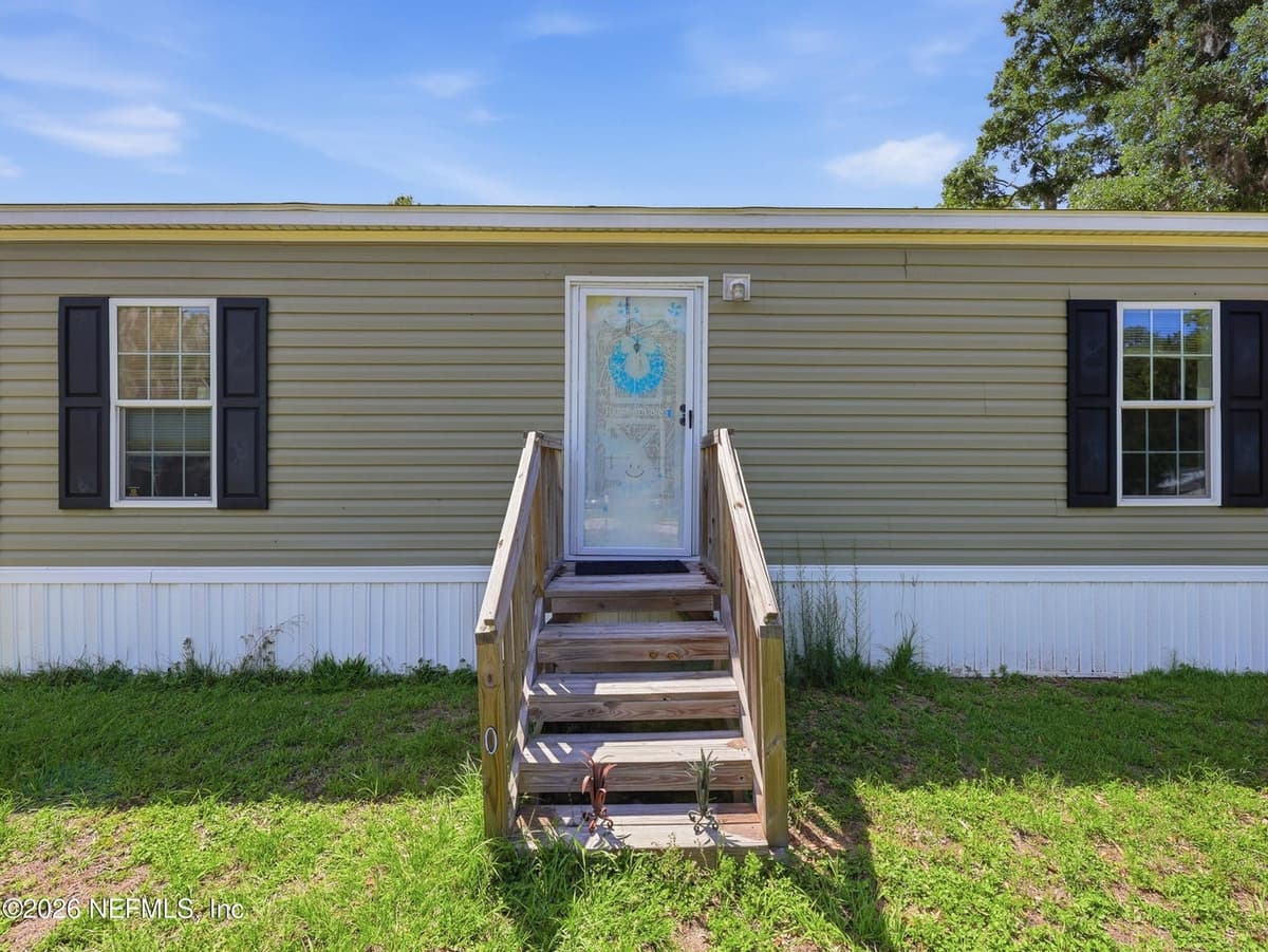 100 BOSTWICK Lane, Palatka, FL 32177, Palatka, FL - photo 2