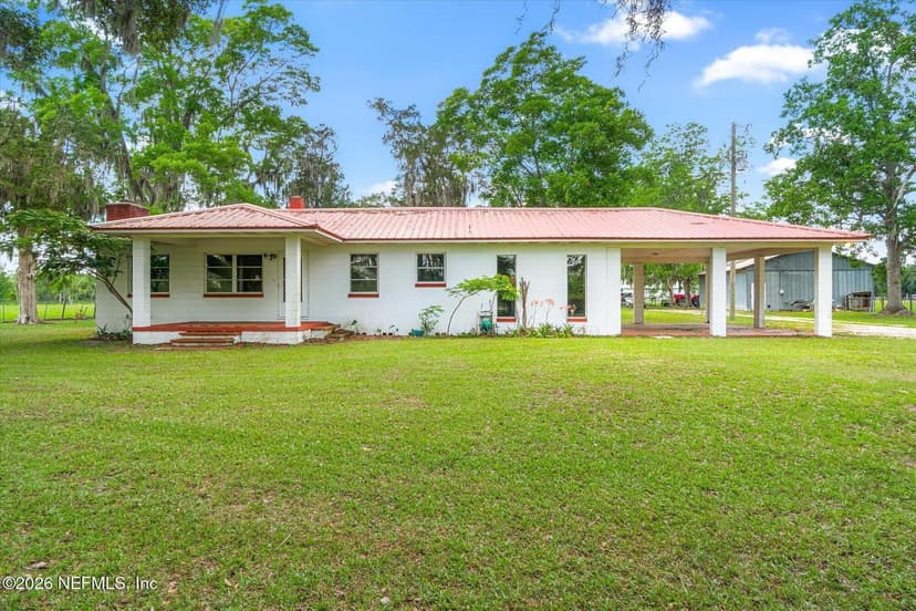 786 W RIVER Road, Palatka, FL 32177