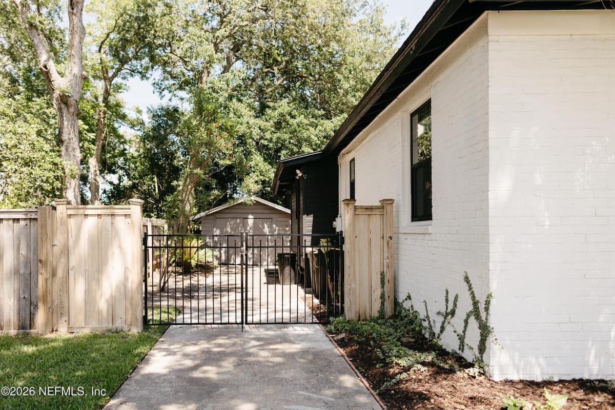 1063 S Shores Road, Jacksonville, FL 32207, Jacksonville, FL - photo 3