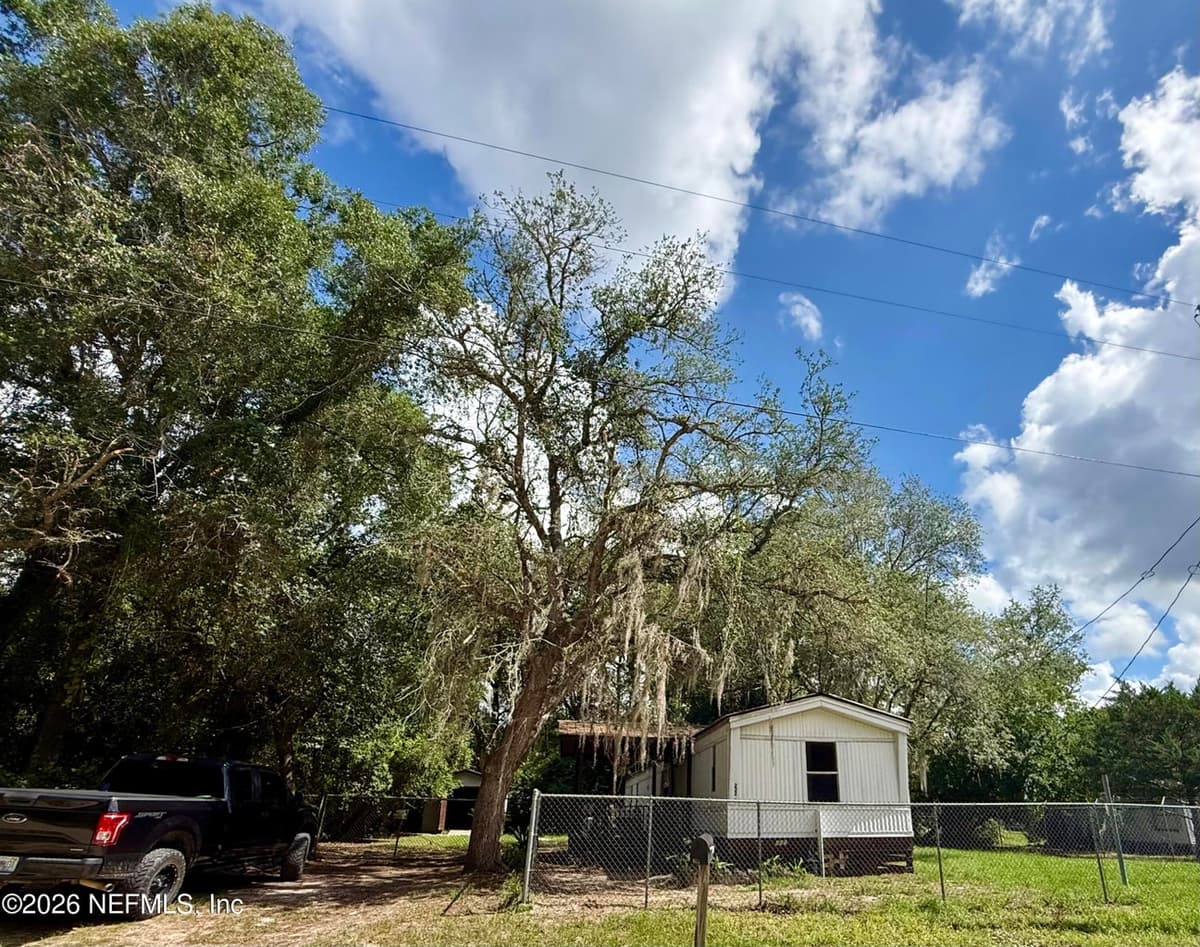 222 PINE Street, Hawthorne, FL 32640, Hawthorne, FL - photo 2
