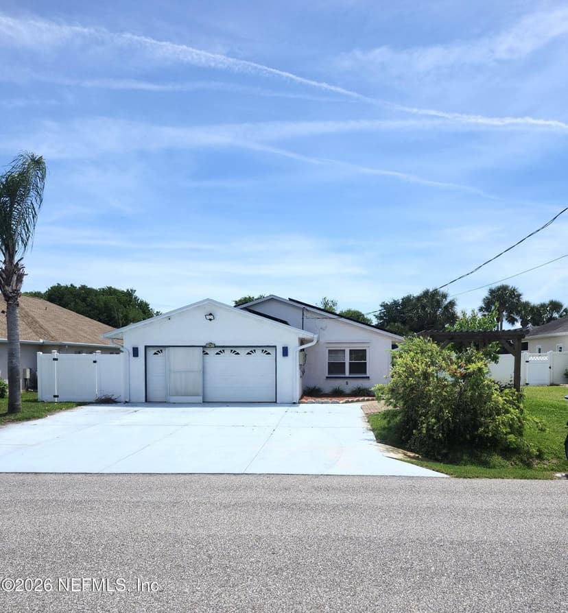 4 CHIPPEWAY Court, Palm Coast, FL 32137