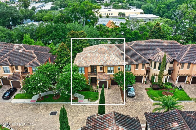 8850 LA TERRAZZA Place, Jacksonville, FL 32217
