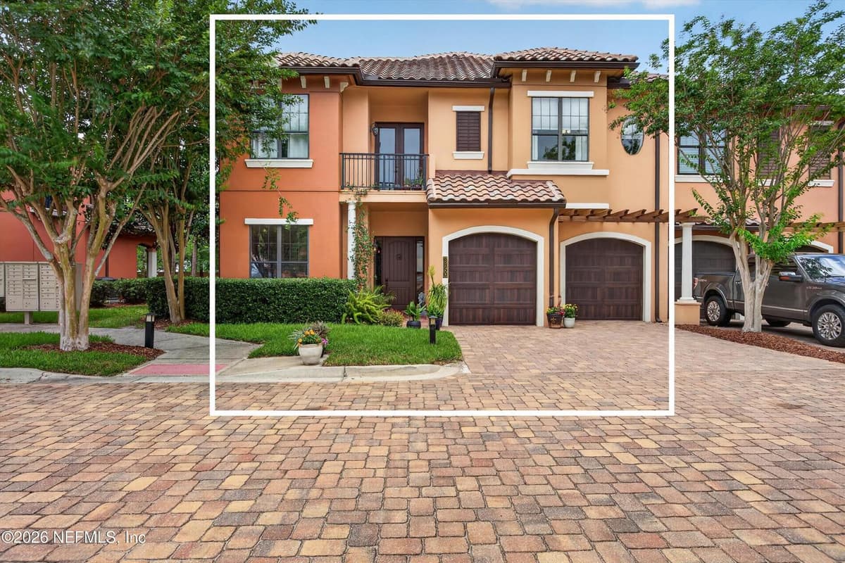 8850 LA TERRAZZA Place, Jacksonville, FL 32217, Jacksonville, FL - photo 2