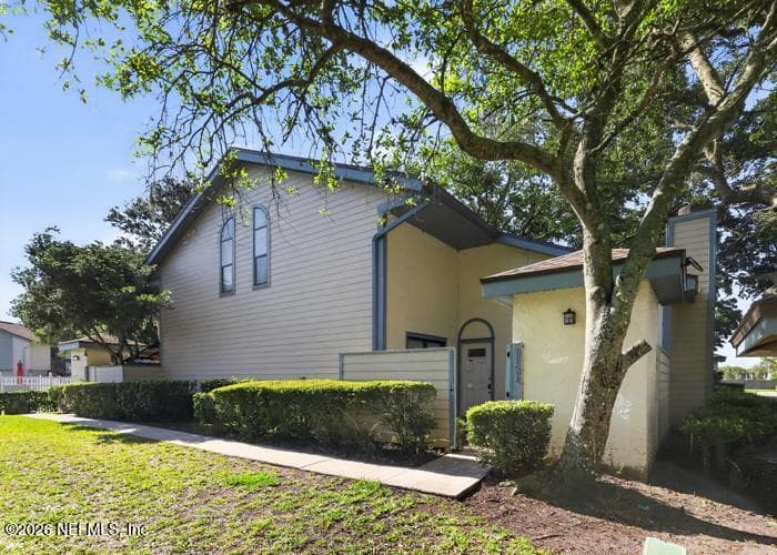 1101 W DEFENDER Court 1101, Jacksonville, FL 32233