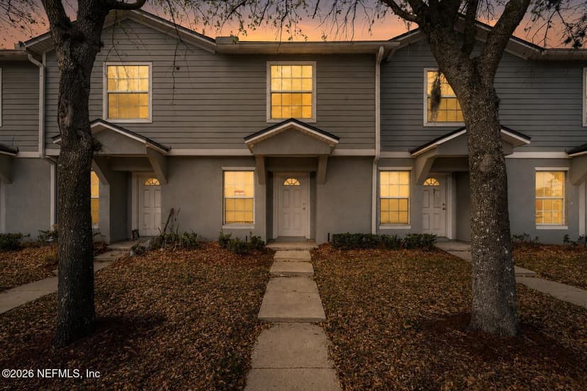 8436 MCGIRTS VILLAGE Lane 9F, Jacksonville, FL 32210