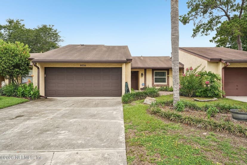 8638 DEERMOSS Way W, Jacksonville, FL 32217