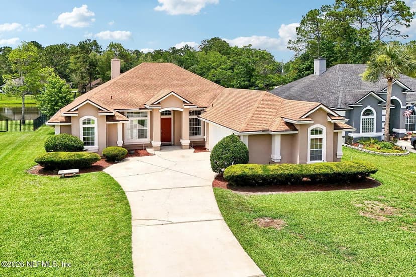 392 MAPLEWOOD Drive, St. Johns, FL 32259