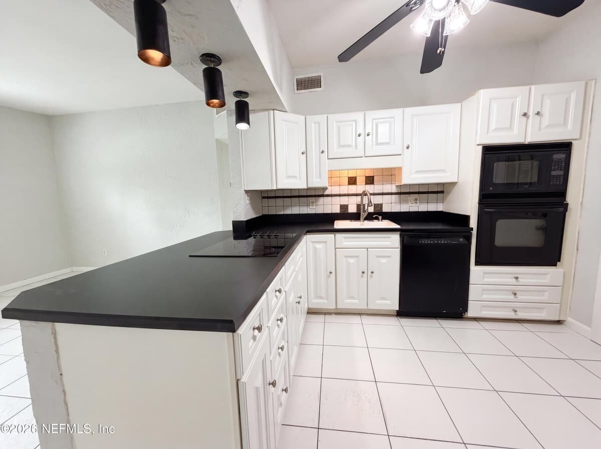 5655 KIMBRELL Drive S, Jacksonville, FL 32210, Jacksonville, FL - photo 2