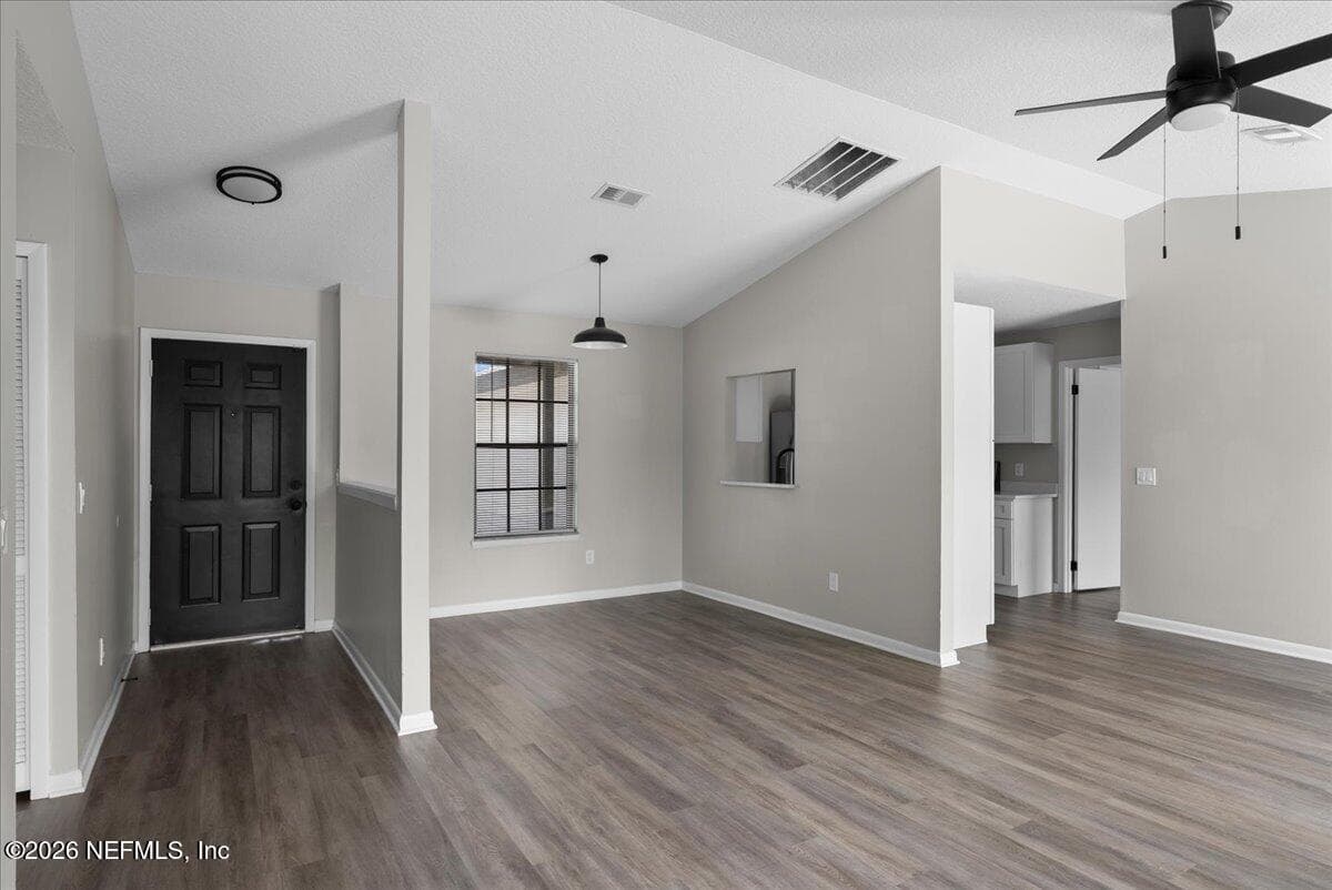 8136 GREAT VALLEY Trail, Jacksonville, FL 32244, Jacksonville, FL - photo 3