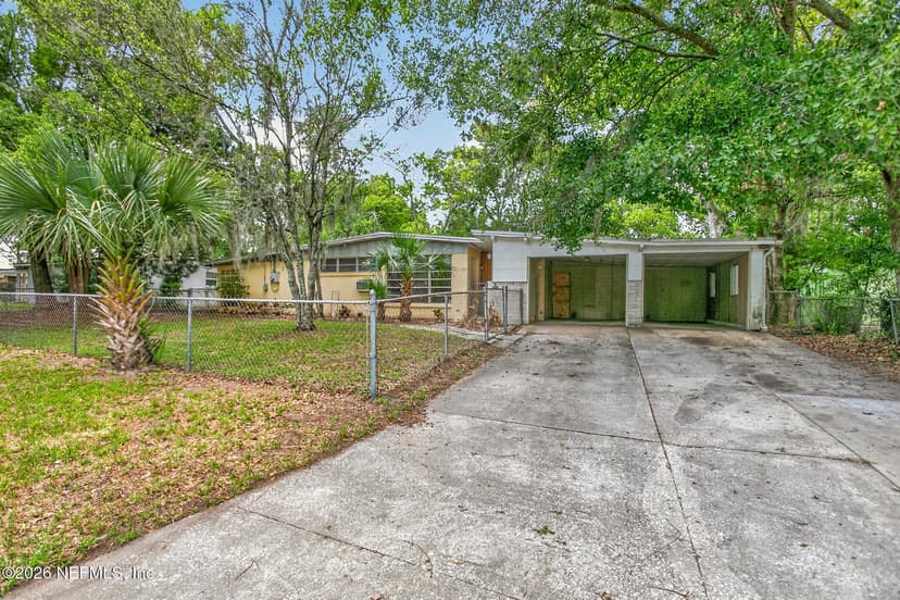 1640 CHATEAU Drive, Jacksonville, FL 32221