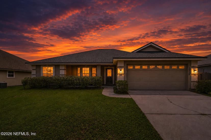 2550 ROYAL POINTE Drive, Green Cove Springs, FL 32043