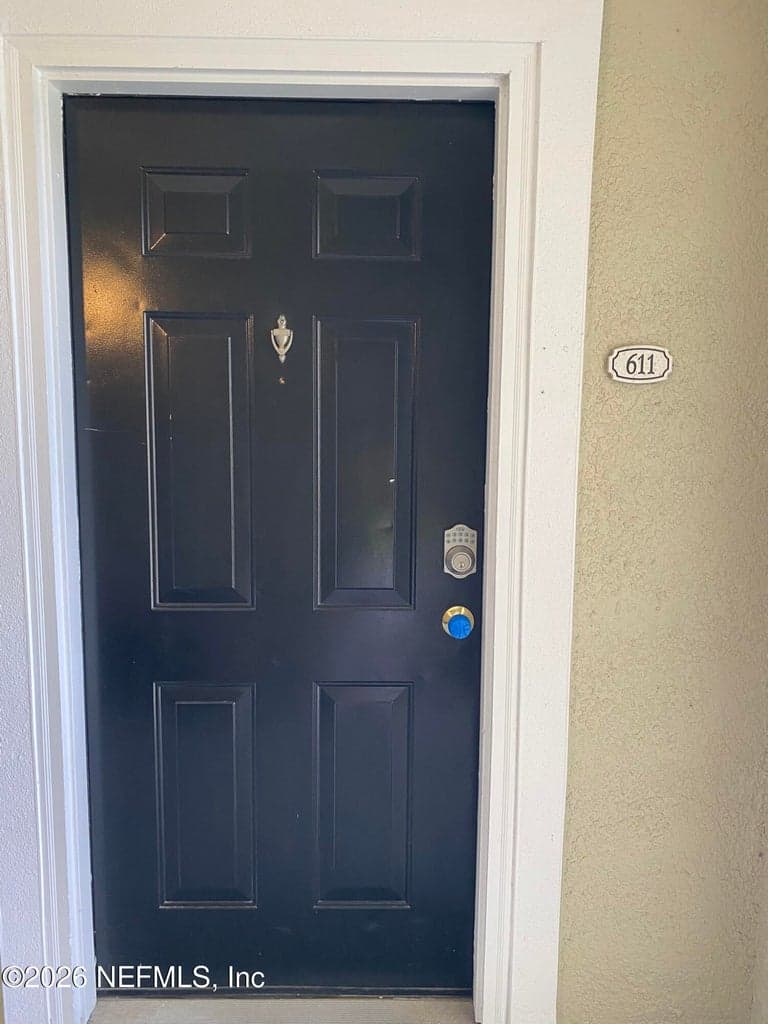 8290 GATE Parkway 611, Jacksonville, FL 32216
