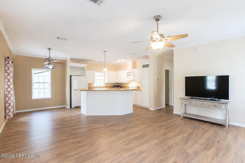 123 FOLKLORE Drive, Satsuma, FL 32189