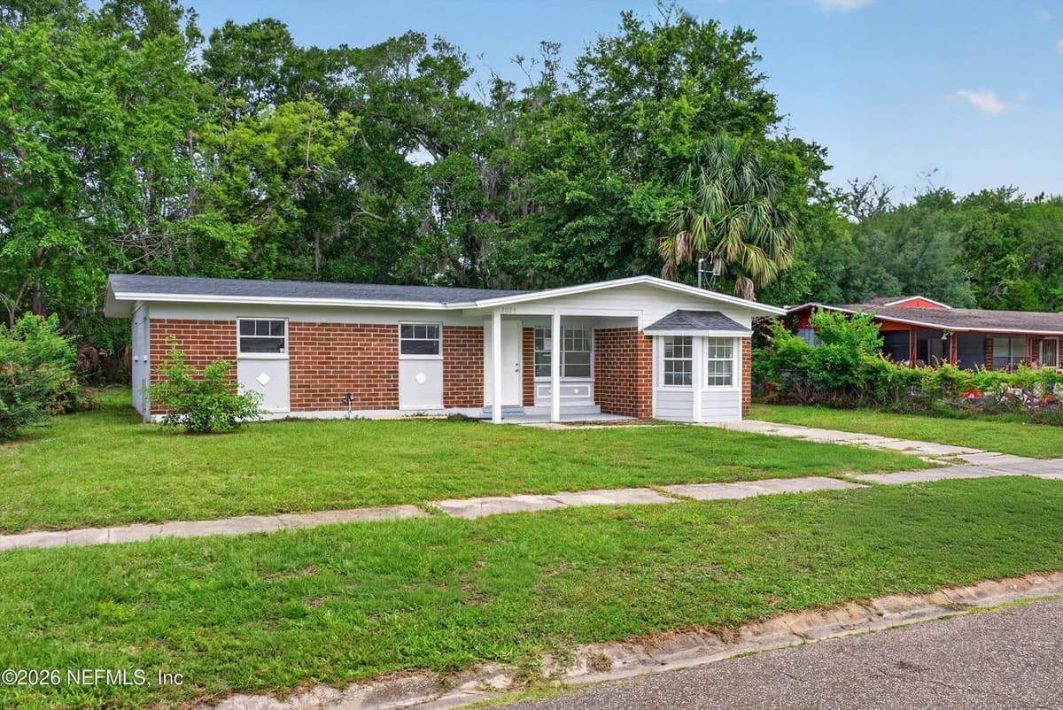 7028 LINCOLN Circle W, Jacksonville, FL 32209, Jacksonville, FL - photo 2