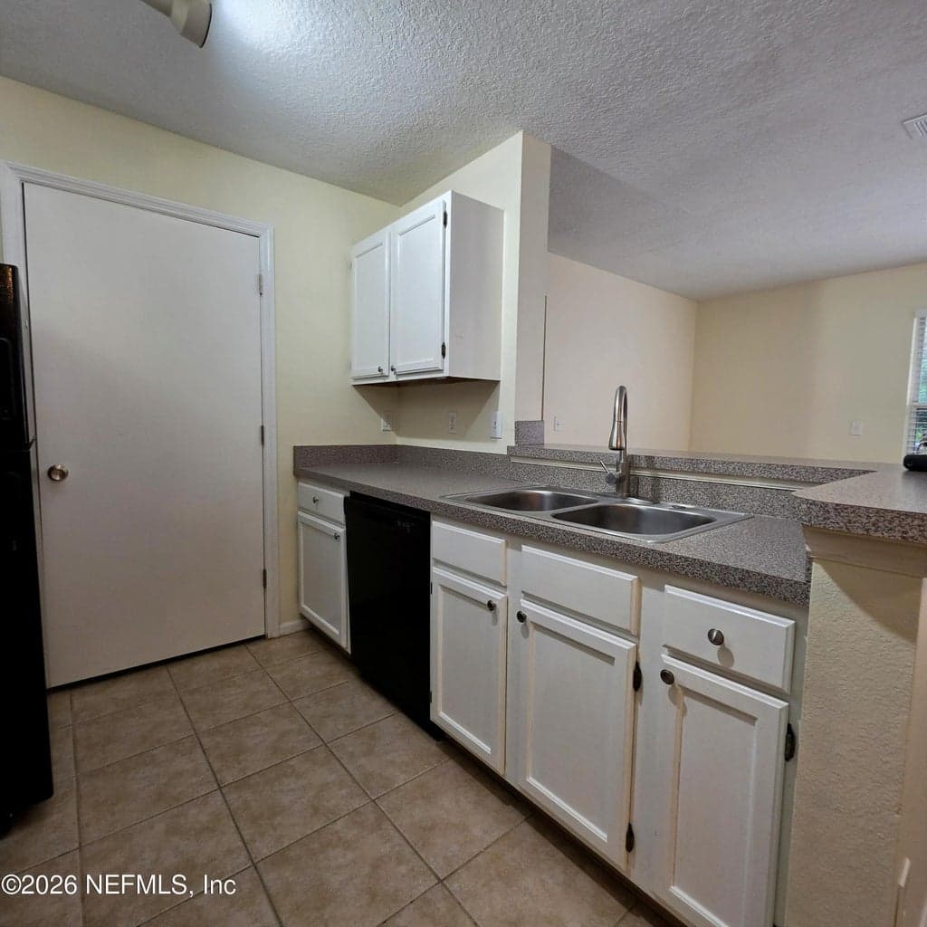 7701 TIMBERLIN PARK Boulevard 516, Jacksonville, FL 32256, Jacksonville, FL - photo 2